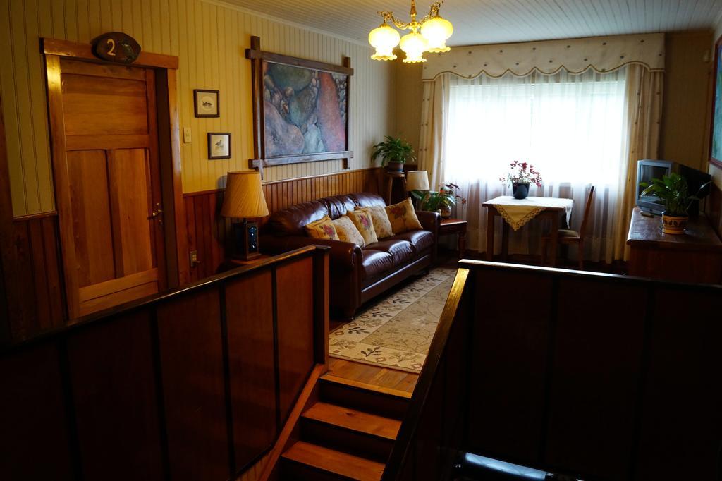 Tradicion Austral Bed & Breakfast Puerto Varas Esterno foto
